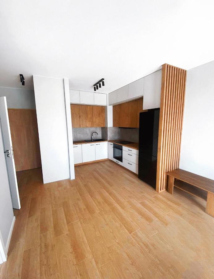 Elegant 1-Bedroom Flat With Balcony Near Breslavia Exterior foto